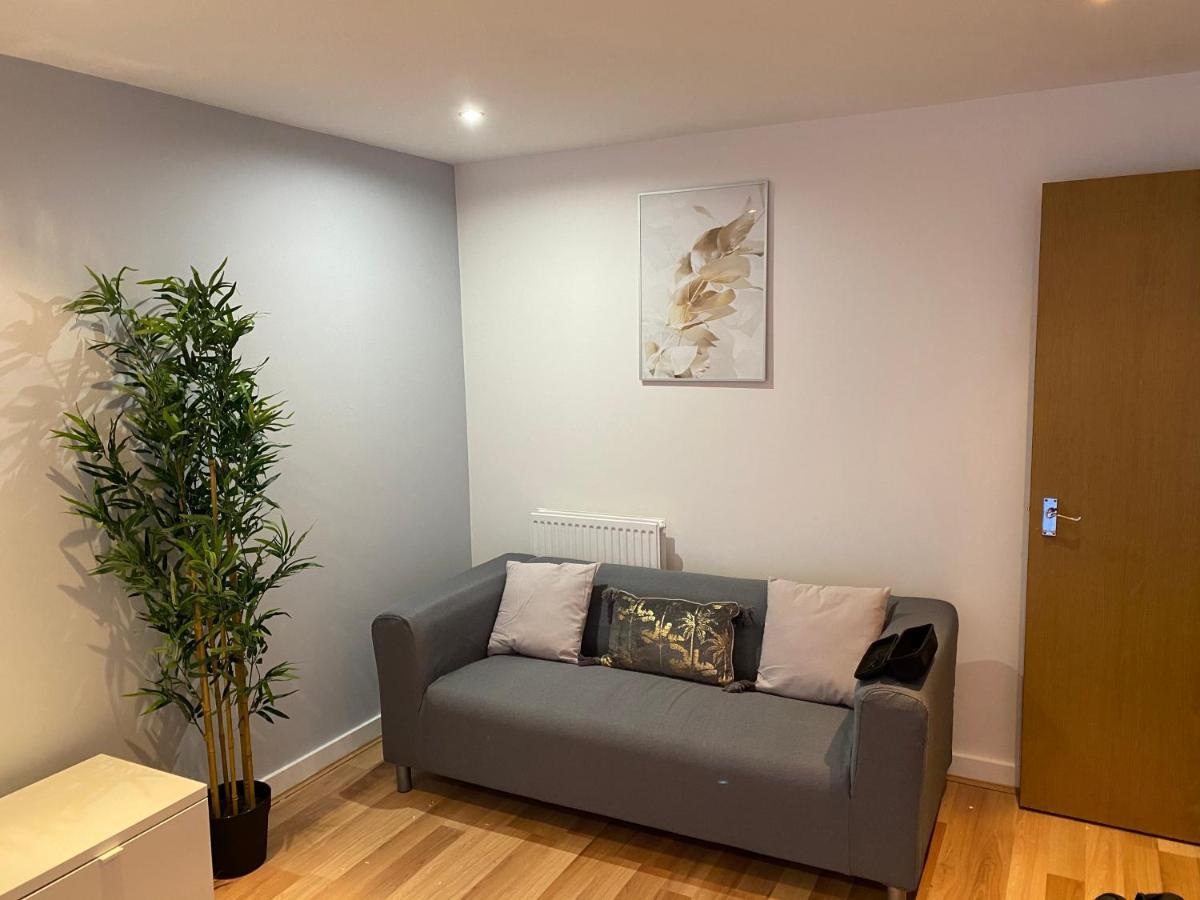 Large 5-Bed City Centre Townhouse With Secure Parking Manchester Exterior photo